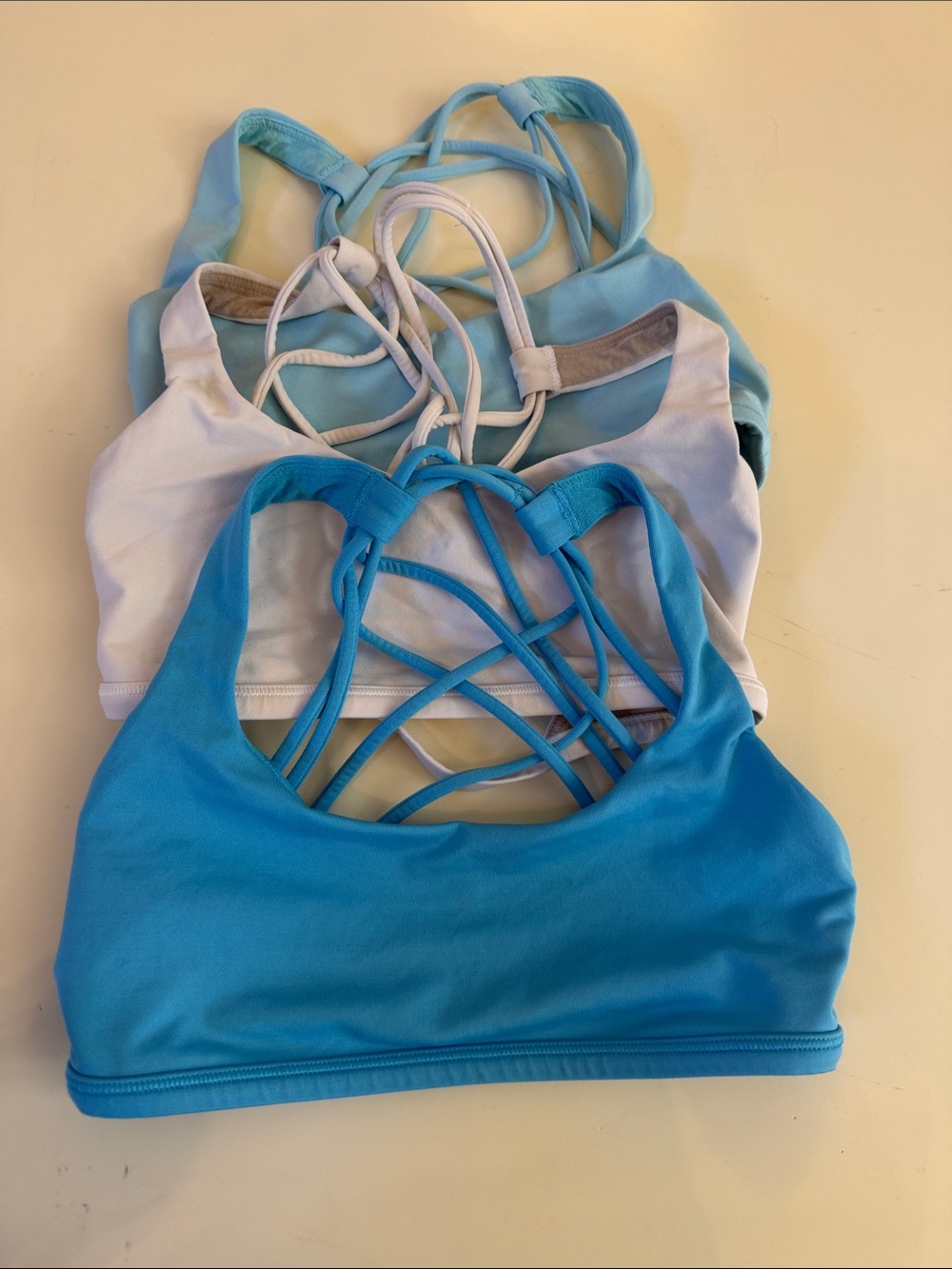 Lululemon free to be Bras Women’s Strappy Sports Bra - Blue, White, Light Blue 2